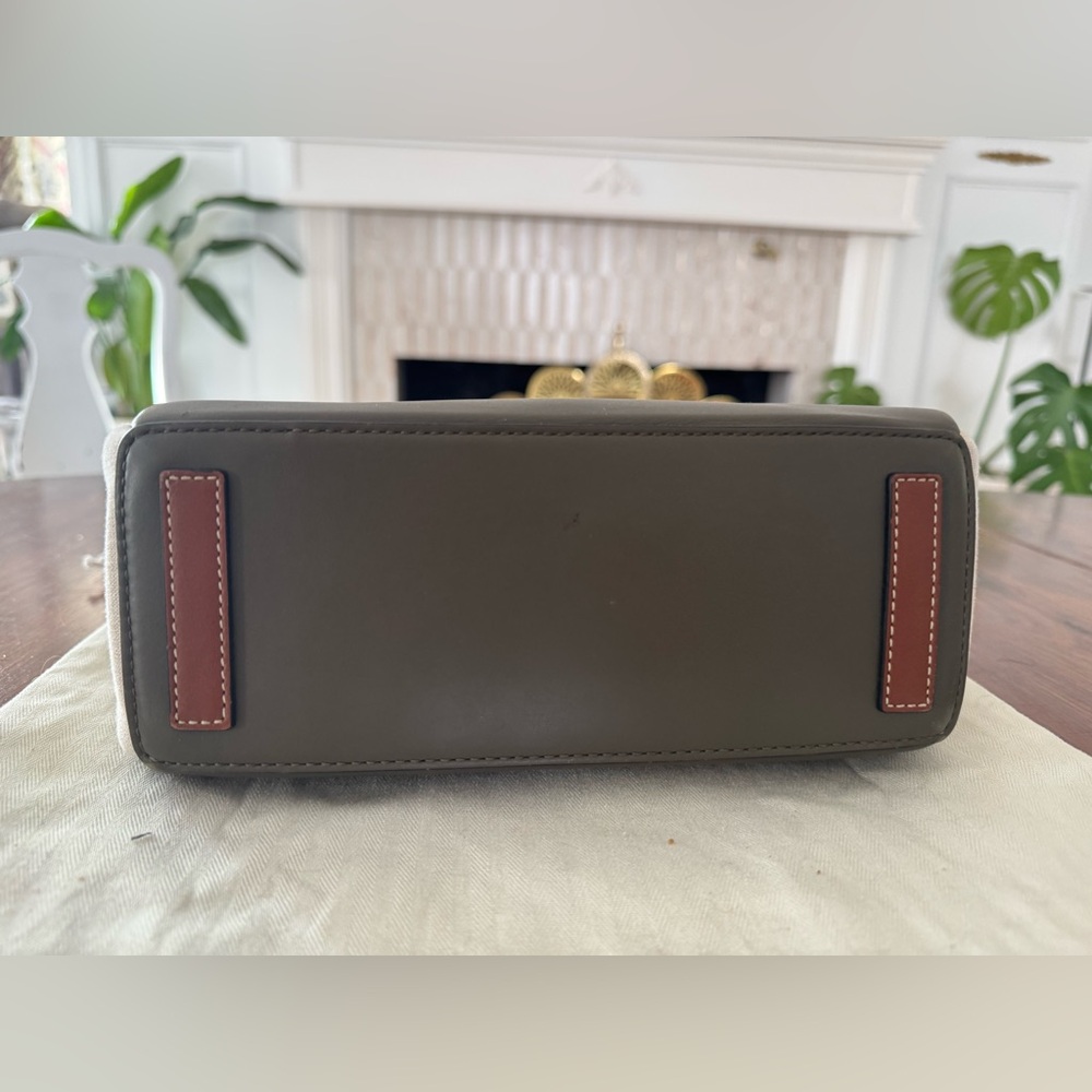 Calfskin Linen Mini Lazo Tote Khaki Green - Picture 9 of 12